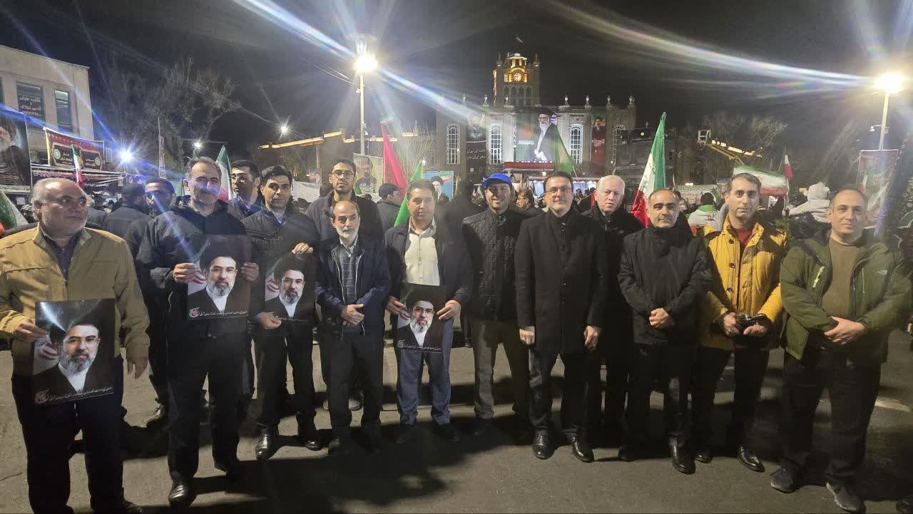 همگام با ملت؛ حضور باشکوه محیط زیستی‌ها در آیین بیعت با رهبری