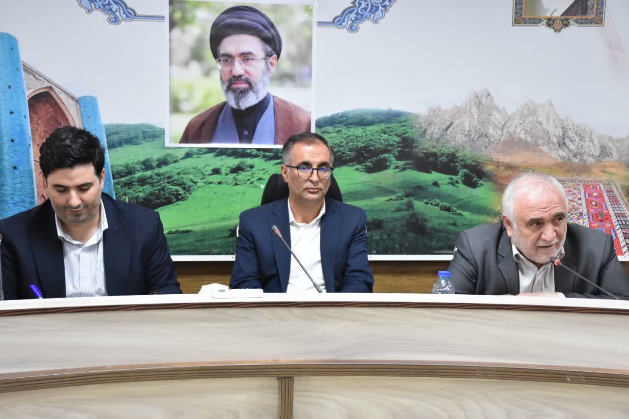 گامهای حمایتی برای کشاورزان؛ برنامهریزی برای پرداخت غرامت و امهال تسهیلات در اهر و هریس /پیگیری جدی مطالبات کشاورزان اهر و هریس؛ غرامتها در مسیر تسریع قرار گرفت