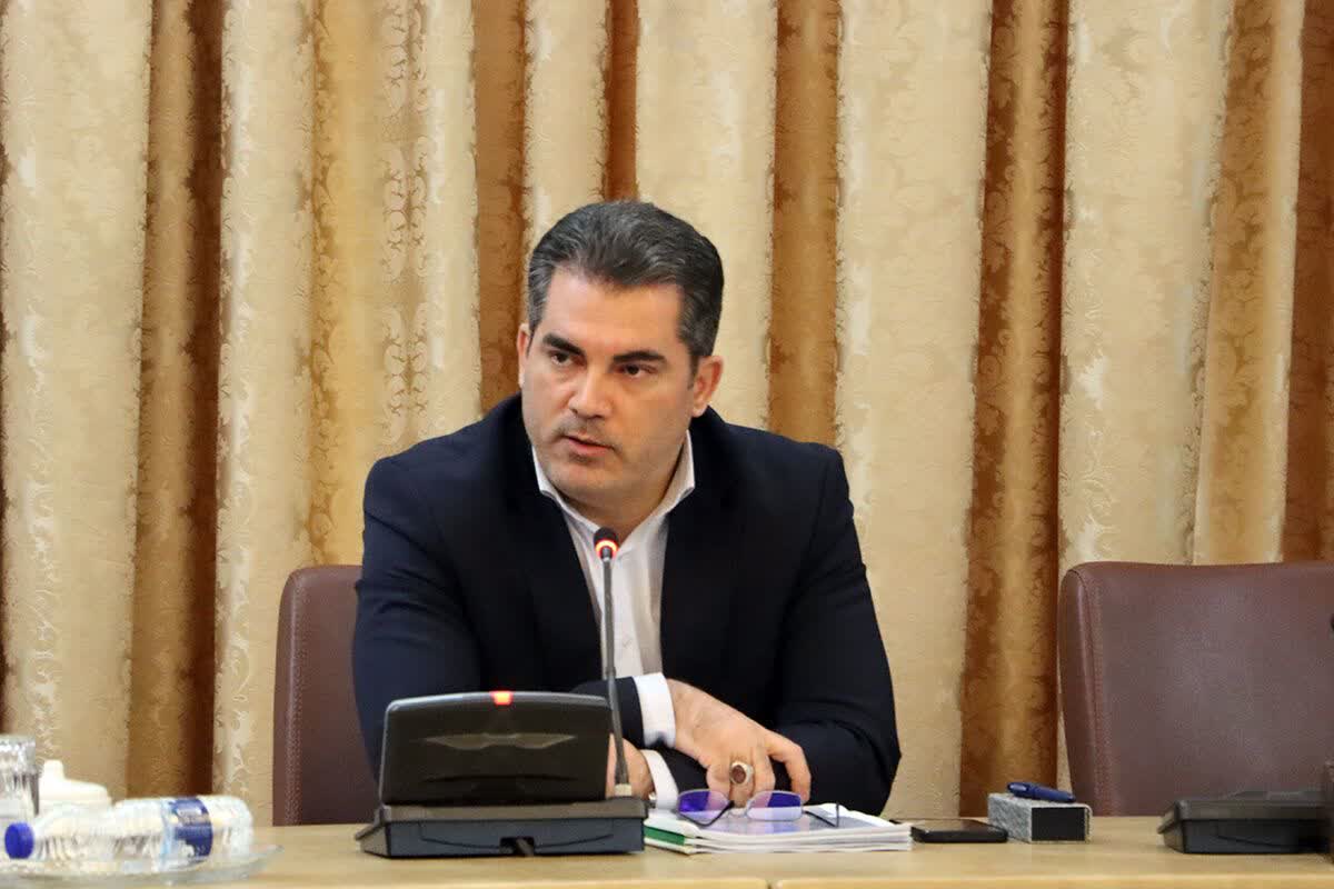 مدیرکل راه و شهرسازی آذربایجان‌ شرقی خبر داد: کسب رتبه پنجم کشوری اداره کل راه و شهرسازی استان آذربایجان شرقی در ارزیابی عملکرد برنامه عملیاتی سازمان ملی زمین و مسکن